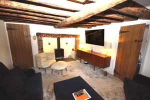 Sitting room- click for photo gallery
